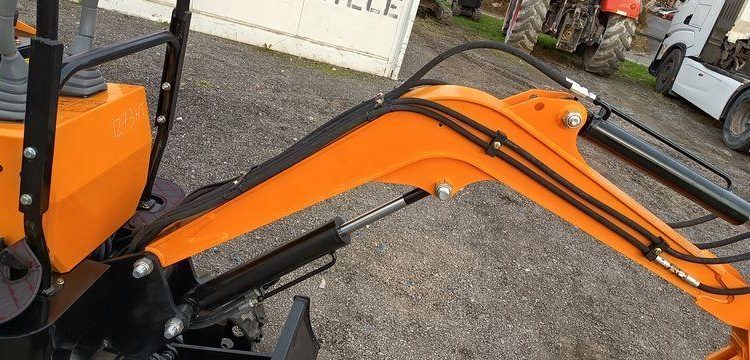 HIGHTOP MICROPELLE HT10 SUR CHENILLES DIESEL 1T – ANNEE 2025 – MATERIEL NEUF  1273HT