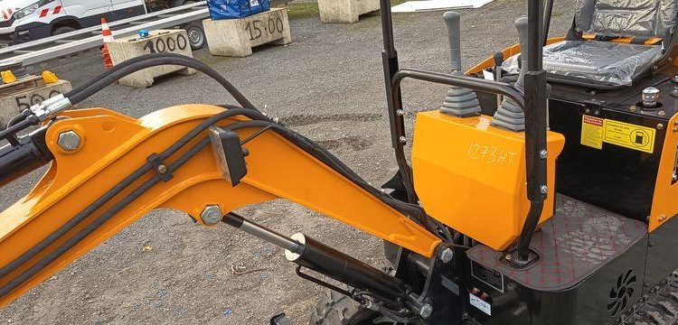 HIGHTOP MICROPELLE HT10 SUR CHENILLES DIESEL 1T – ANNEE 2025 – MATERIEL NEUF  1273HT