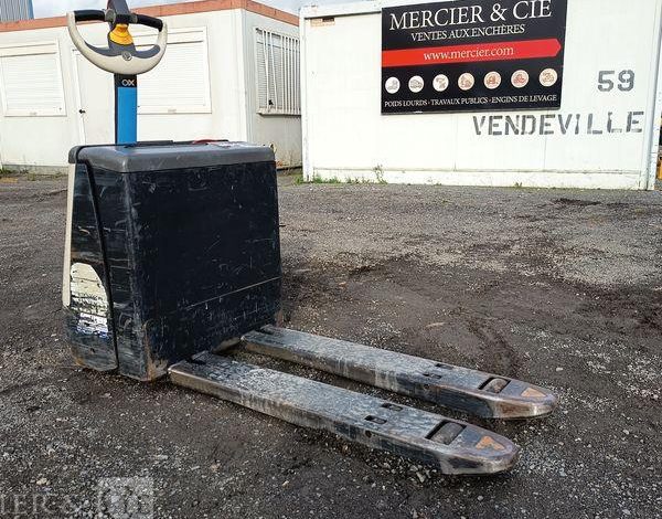 CROWN TRANSPALETTE ELECTRIQUE WP3020 CAPACITE NOMINALE : 2 TONNES – ANNEE 2017  16334