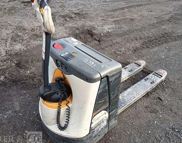 CROWN TRANSPALETTE ELECTRIQUE WP3020 CAPACITE NOMINALE : 2 TONNES – ANNEE 2017  16334