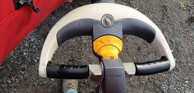 CROWN TRANSPALETTE ELECTRIQUE WP3020 CAPACITE NOMINALE : 2 TONNES – ANNEE 2017  16334