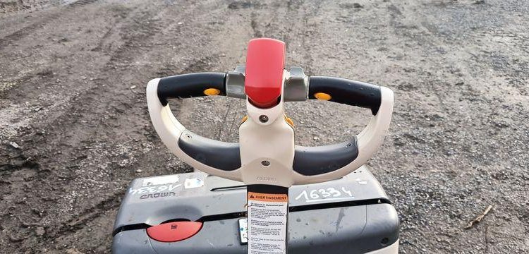 CROWN TRANSPALETTE ELECTRIQUE WP3020 CAPACITE NOMINALE : 2 TONNES – ANNEE 2017  16334