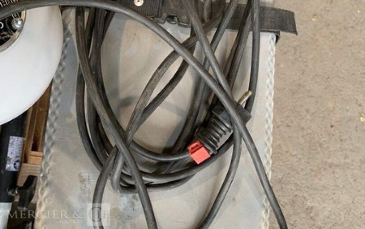 LUMAPHORE LED 100L-230  MIN010025