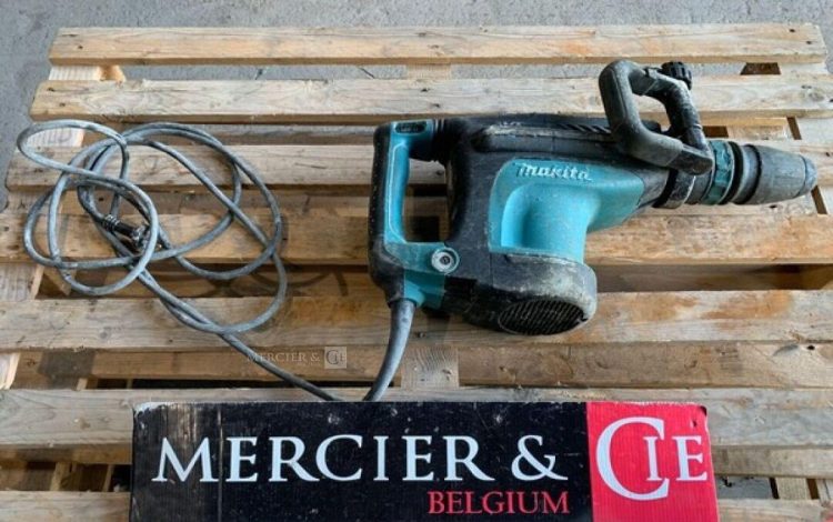 MAKITA HM1213C  PIQ011166
