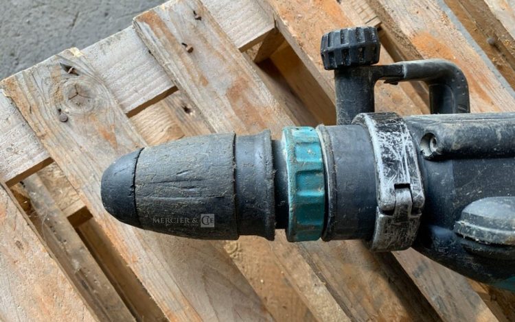 MAKITA HM1213C  PIQ011166