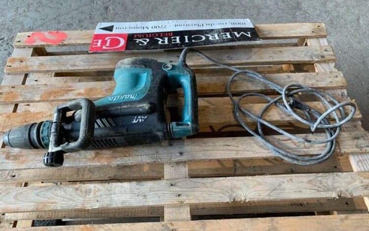 MAKITA HM1213C  PIQ011166
