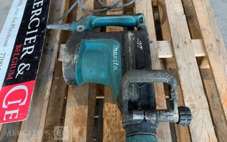 MAKITA HM1213C  PIQ011166