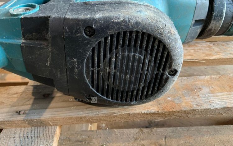 MAKITA HM1213C  PIQ011166