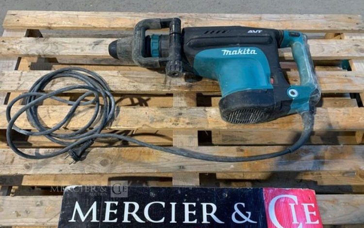 MAKITA HM1213C  PIQ011170