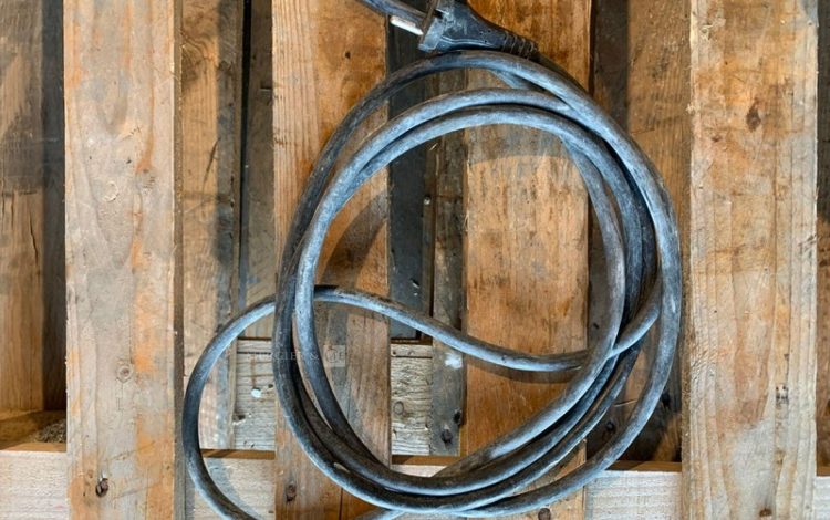 MAKITA HM1213C  PIQ011170