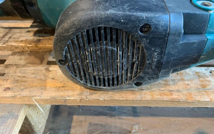 MAKITA HM1213C  PIQ011170