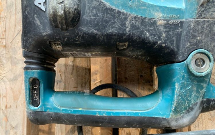 MAKITA HM1213C  PIQ011171