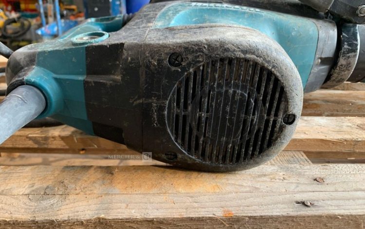 MAKITA HM1213C  PIQ011171