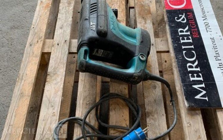 MAKITA HM1213C  PIQ750019