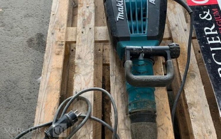 MAKITA HM1214C  PIQ010192