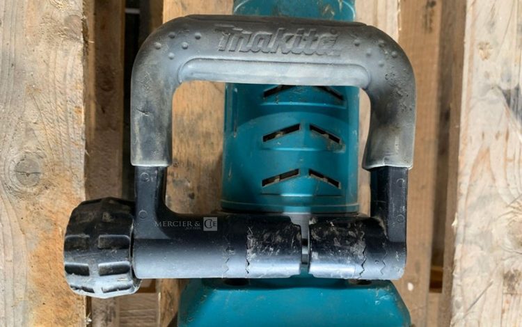 MAKITA HM1214C  PIQ010192