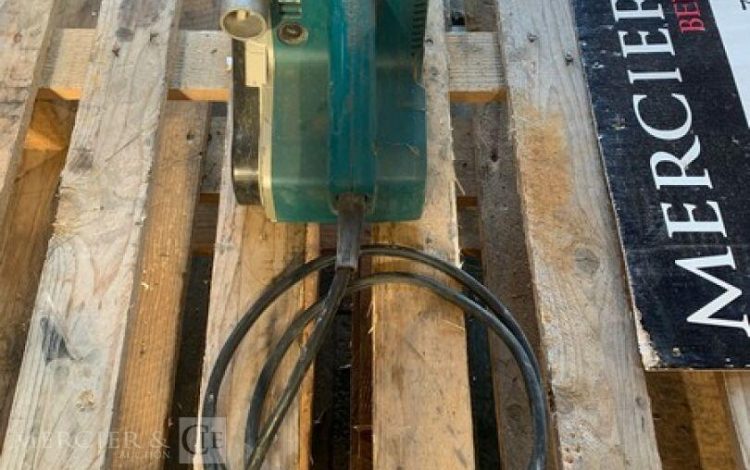 MAKITA 9404  PON010504