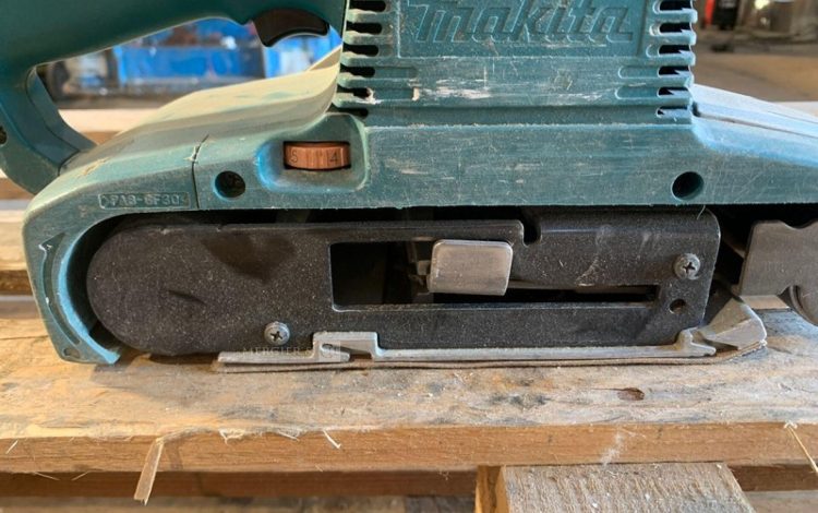 MAKITA 9404  PON010504