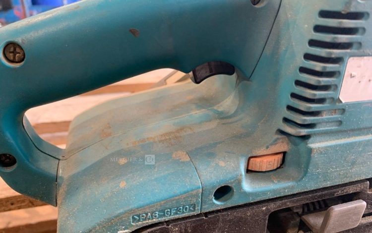 MAKITA 9404  PON010547