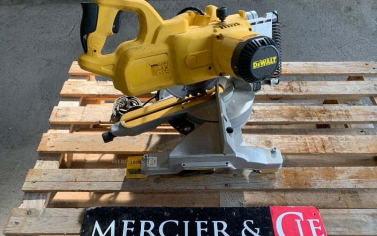 DEWALT DWS777-QS  SCI010180