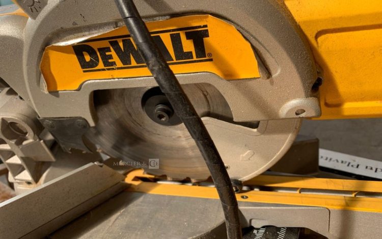 DEWALT DWS777-QS  SCI010180