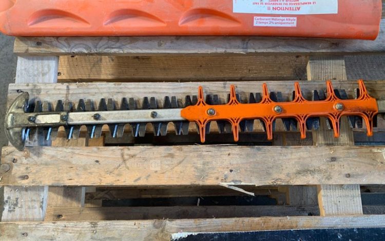 STIHL HS82R  TAI010545