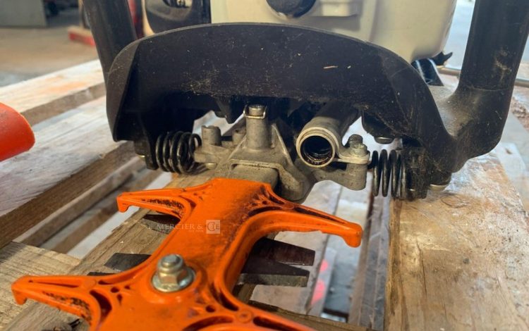 STIHL HS82R  TAI010545