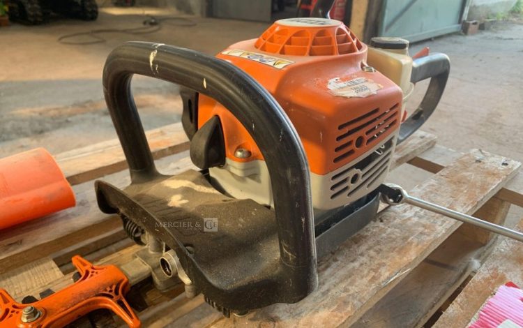 STIHL HS82R  TAI010545