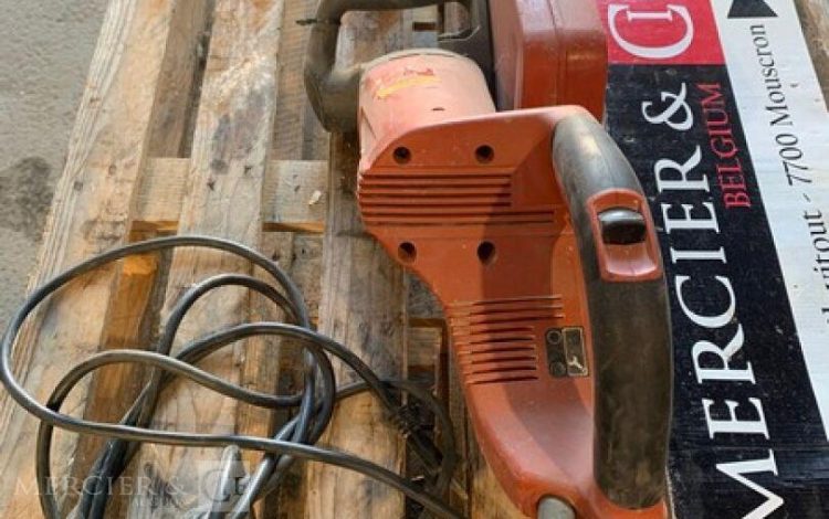 HILTI DCH300  TRO010629