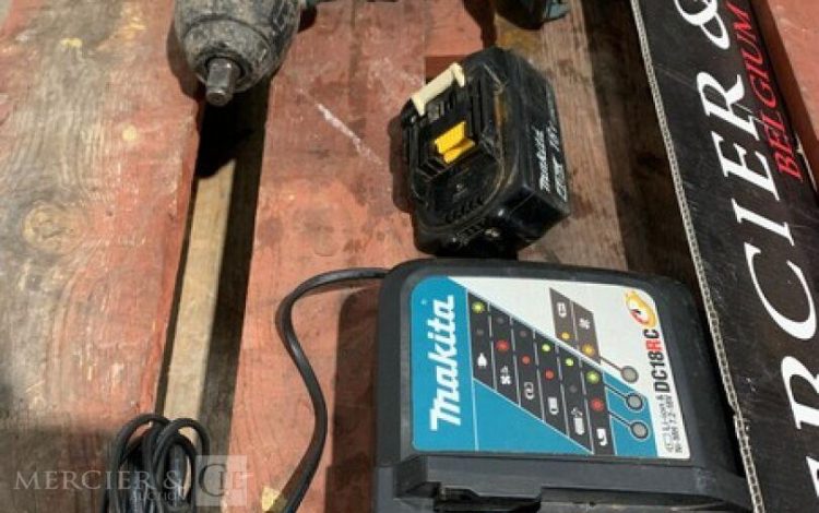 MAKITA DTW450  BOU010012