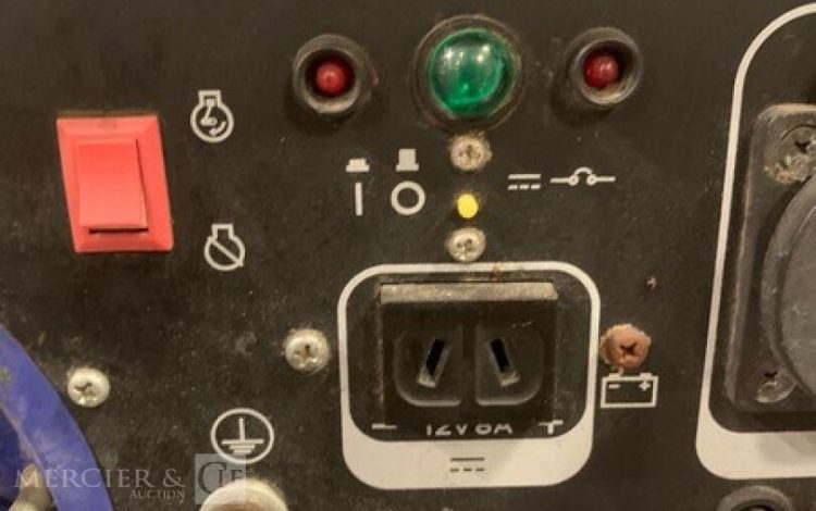 YAMAHA EF2400IS INVERTER  GRO010722