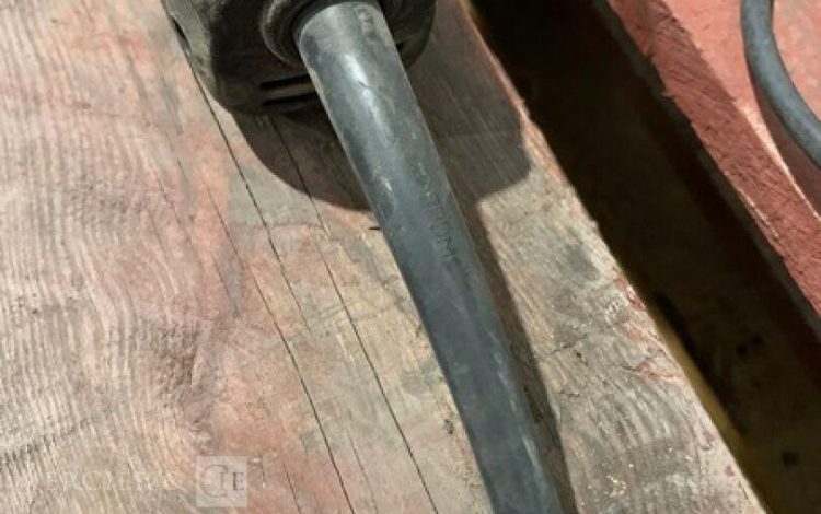 MAKITA 9565PCV  MEU010690