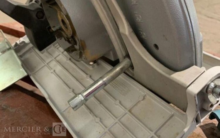 MAKITA 5903R  SCI010074