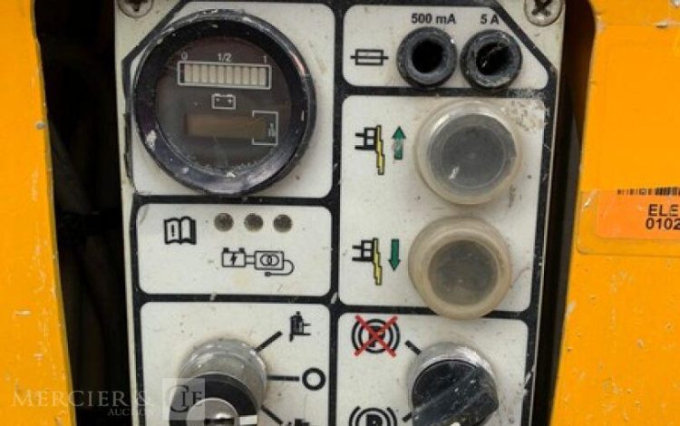 JLG TOUCAN JUNIOR 6B  ELE010206