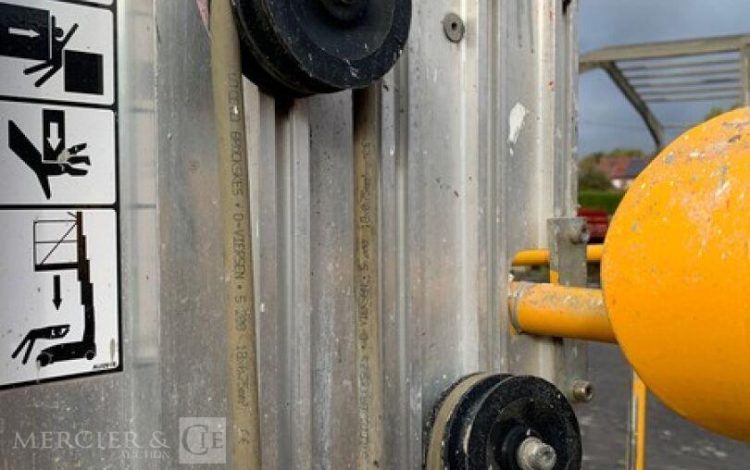 JLG TOUCAN JUNIOR 6B  ELE010206