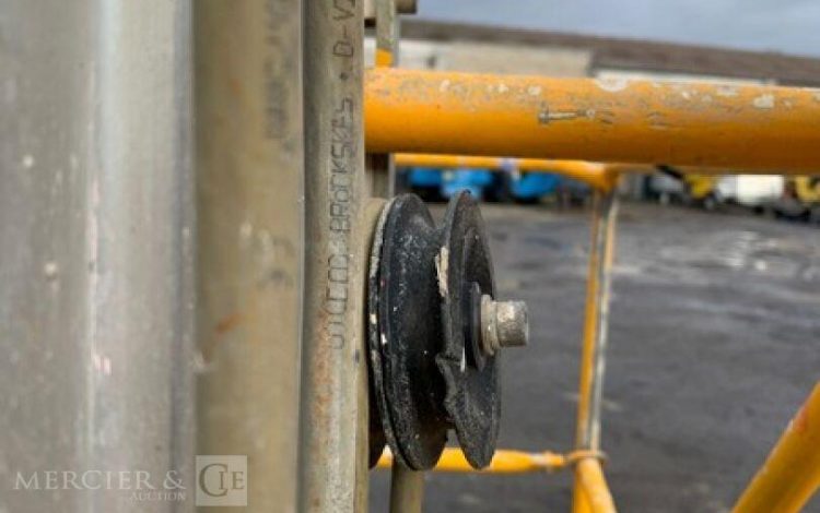 JLG TOUCAN JUNIOR 6B  ELE010206