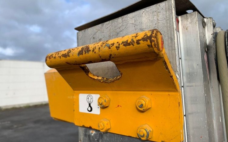 JLG TOUCAN JUNIOR 6B  ELE010206