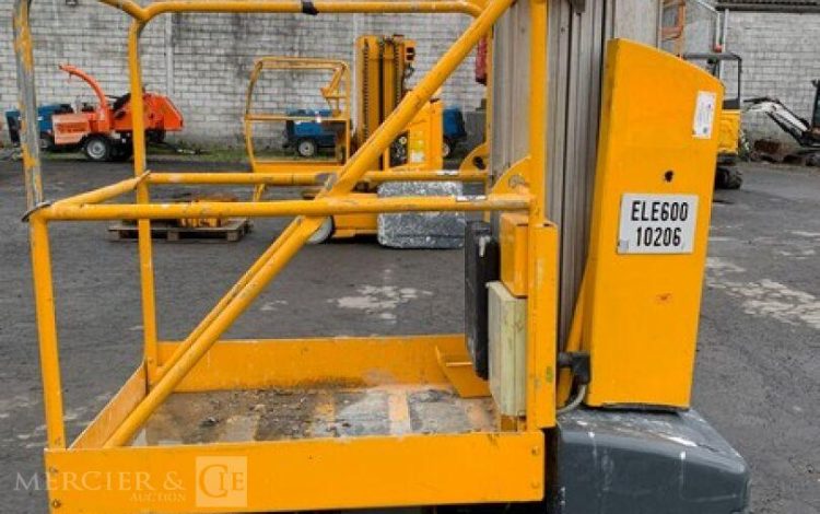 JLG TOUCAN JUNIOR 6B  ELE010206