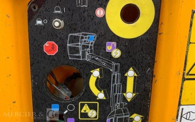 JLG TOUCAN 8E  ELE010275