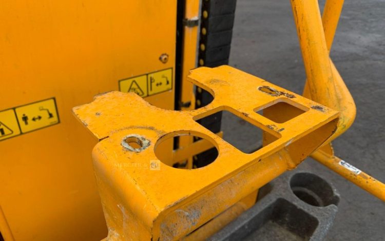 JLG TOUCAN 8E  ELE010275