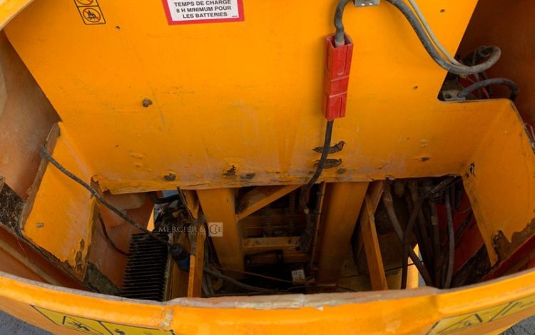 JLG TOUCAN 8E  ELE010275