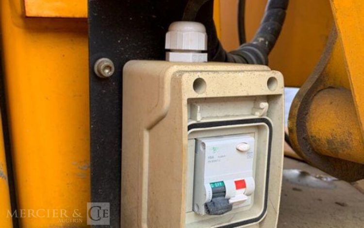 JLG TOUCAN 8E  ELE010275