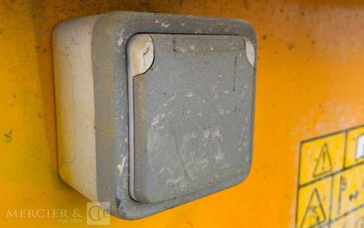 JLG TOUCAN 8E  ELE010275