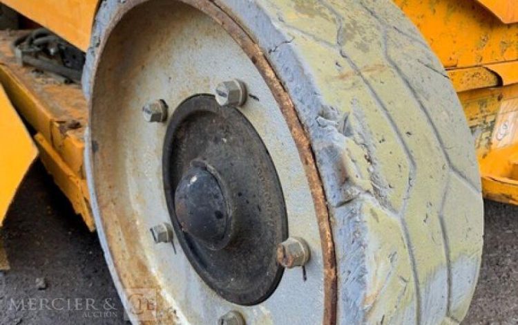 JLG TOUCAN 8E  ELE010275