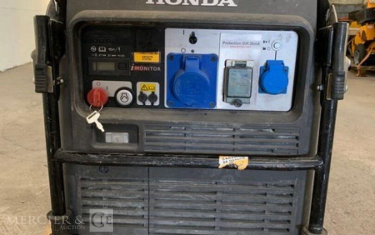 HONDA EU70IS  GRO010754