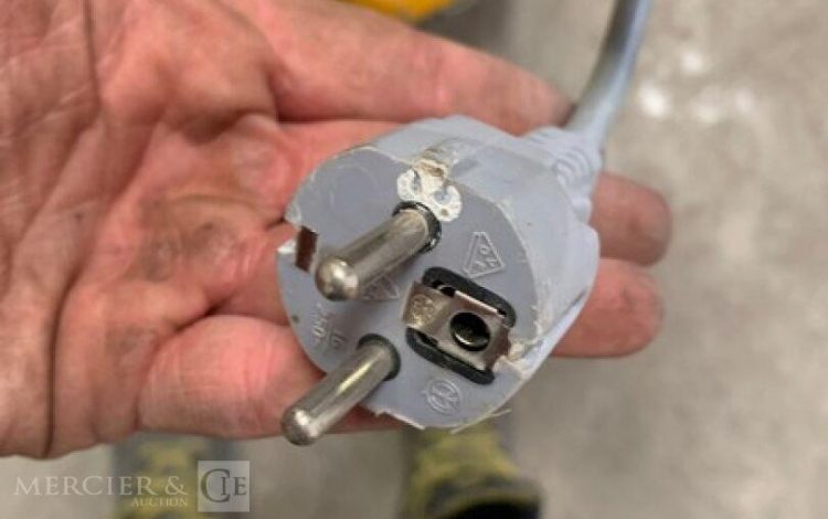 KUNZLE & TASIN SCORPION  PON010963