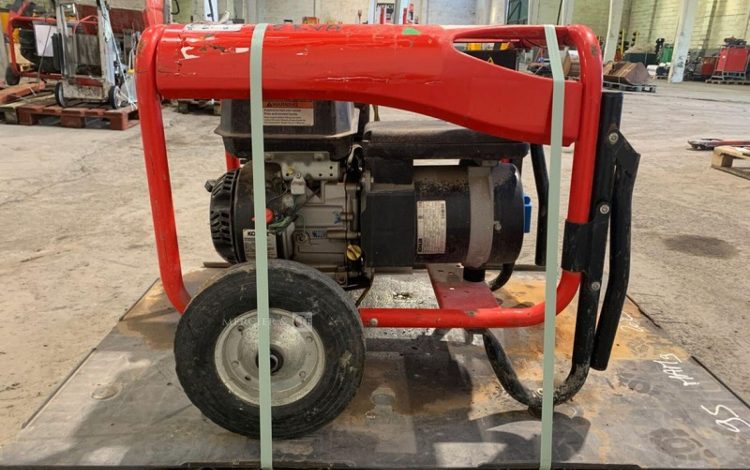 SDMO PERFORM 3000  95MAM92025