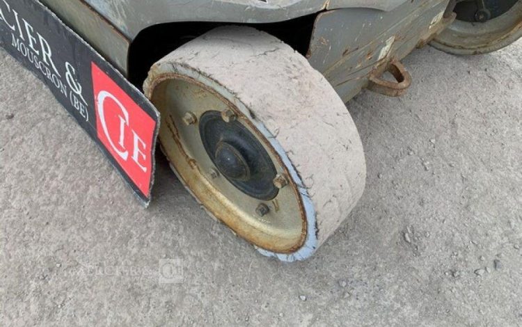 JLG TOUCAN 10E  49070945