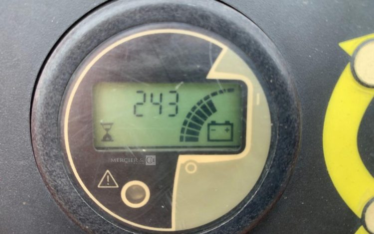 JLG TOUCAN 10E  49070945