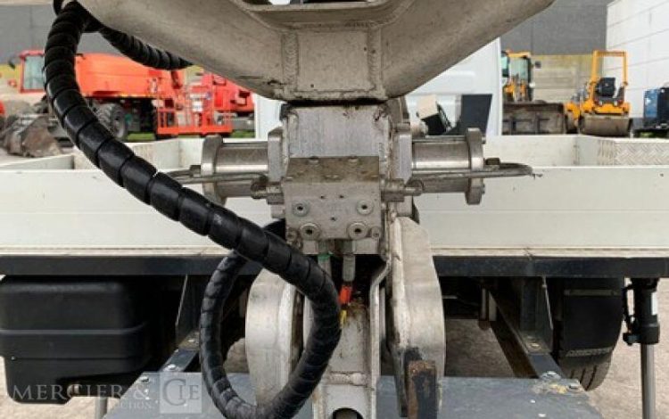 IVECO DAILY / 160ALU  EX-615-WV